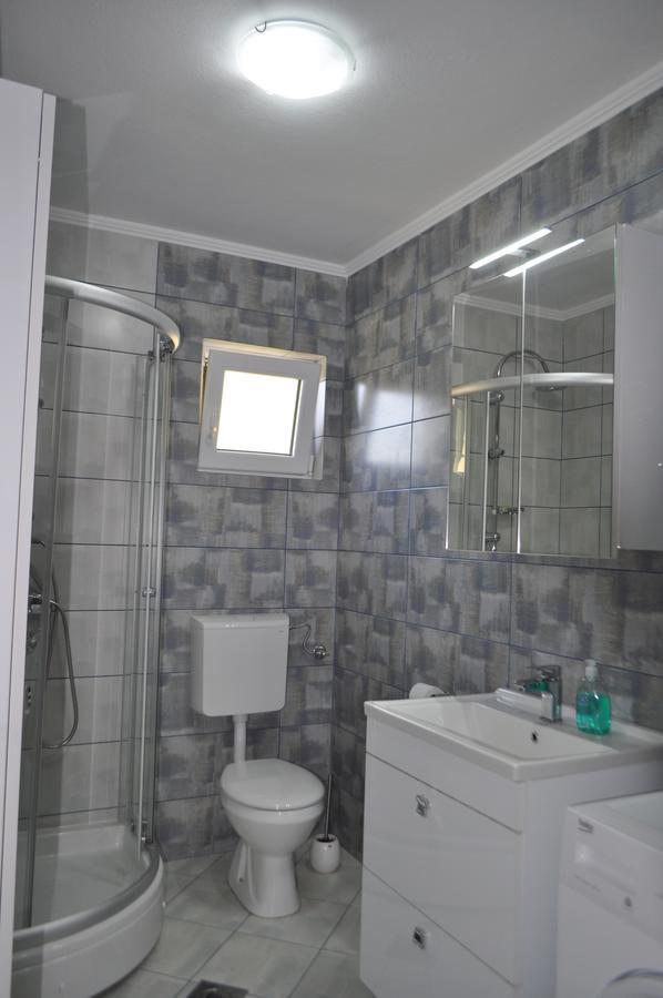 Apartment Maritimo Kotor Buitenkant foto