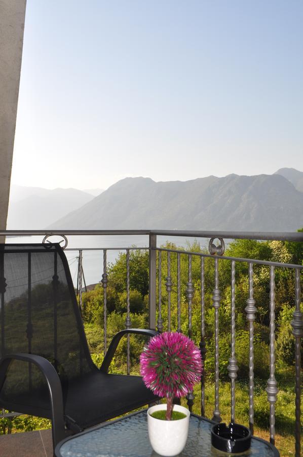 Apartment Maritimo Kotor Buitenkant foto