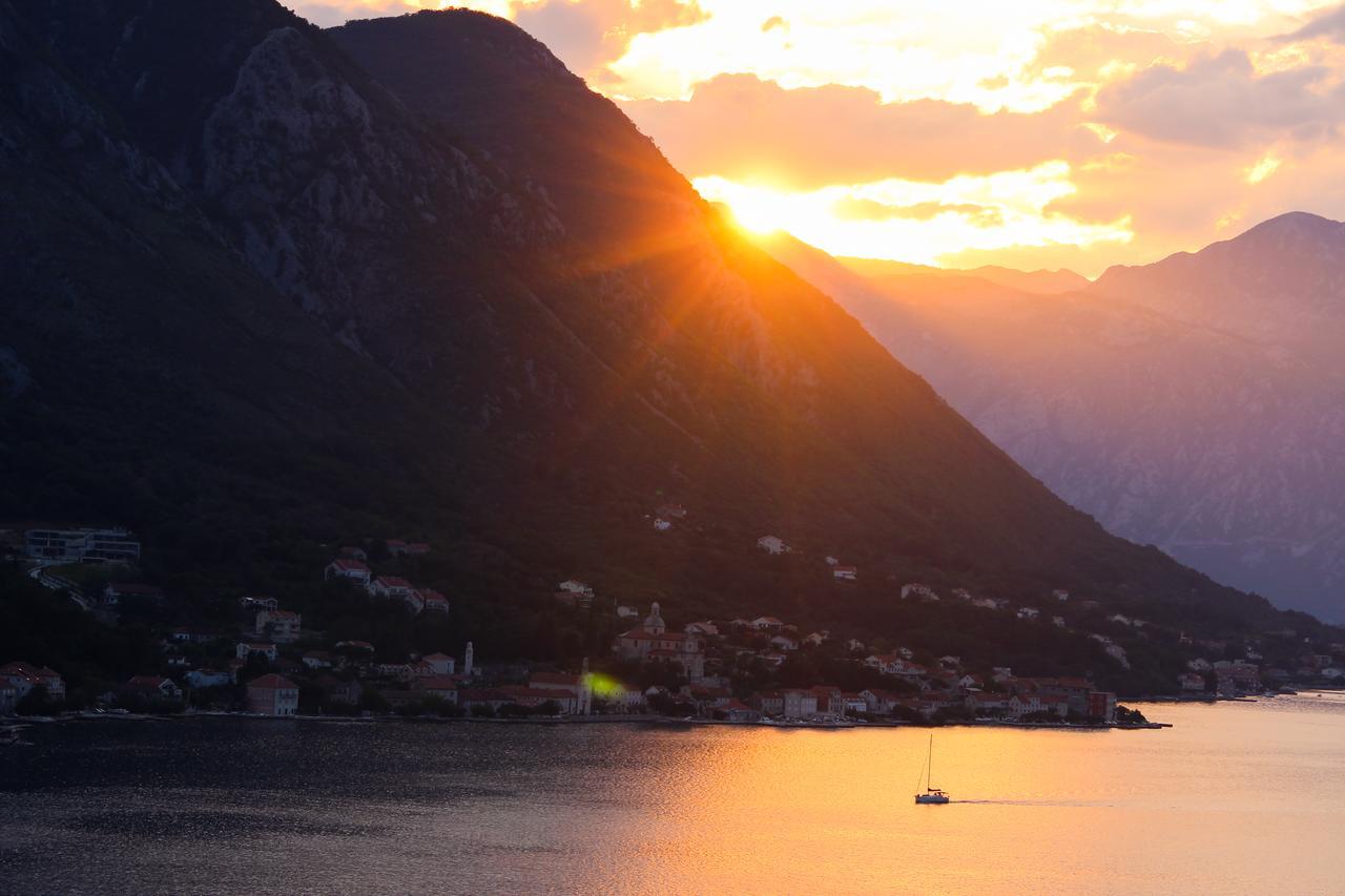 Apartment Maritimo Kotor Buitenkant foto